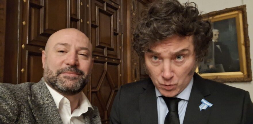 Milei no vio venir al «Cisne Negro»: ahora quema las naves