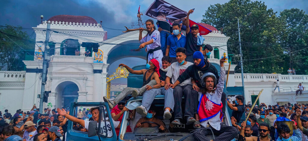 Crisis política y social en Nepal: renunció el Primer Ministro y el gobierno quedó deslegitimado
