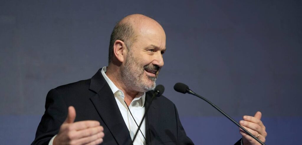 Derrota política para Sturzenegger: la lucha de los trabajadores obligó al gobierno a retroceder con las medidas desregulatorias que afectaban a diversos organismos del Estado