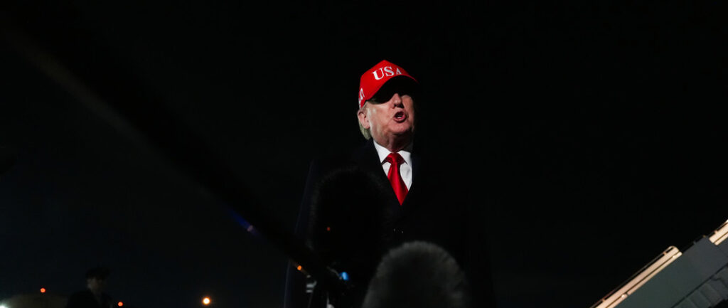 Jaqueado por la crisis en Medio Oriente: Trump atacó al Papa León XIV