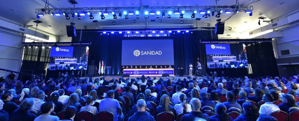 Congreso de FATSA en Córdoba: Daer fue reelegido como Secretario General de la Federación y Kicillof afirmó que el problema del sistema de salud «es Milei»