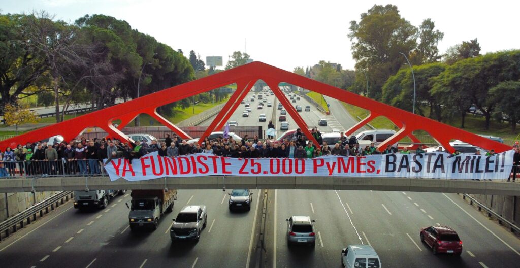 «Milei solo trabaja para los ricos y destruye a la industria nacional»