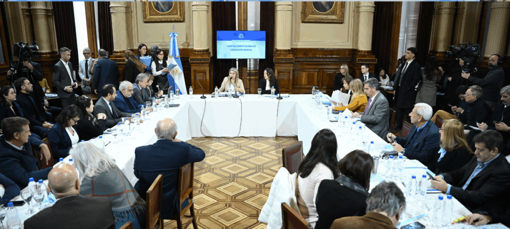 El oficialismo consiguió dictamen en el Senado para el proyecto que habilita la extranjerización de la tierra