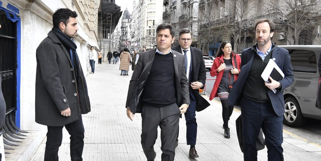 Ante la Corte Suprema, Kicillof exigió que el gobierno de Milei pague la deuda que mantiene con el pueblo bonaerense