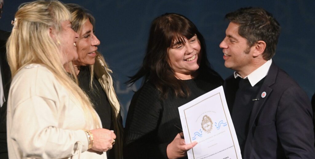 Kicillof: «seguimos invirtiendo y trabajando junto a todos los municipios para garantizar el derecho de todos y todas a una vivienda digna»