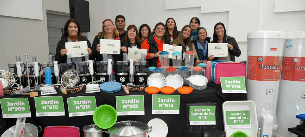 El Gobierno bonaerense reforzó el Servicio Alimentario Escolar con equipamiento para escuelas de cinco municipios
