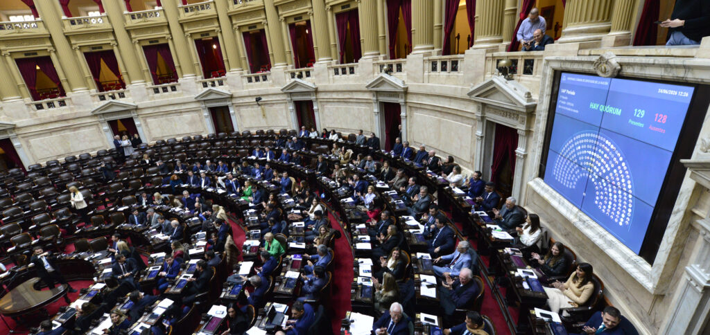 Contra la Argentina: Diputados legitimó el acuerdo del Gobierno con fondos especulativos y aprobó el “Súper RIGI”, que profundiza la apertura al capital extranjero