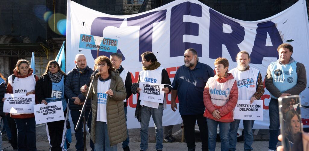 CTERA convocó a un paro nacional docente en rechazo al ajuste del Gobierno libertario