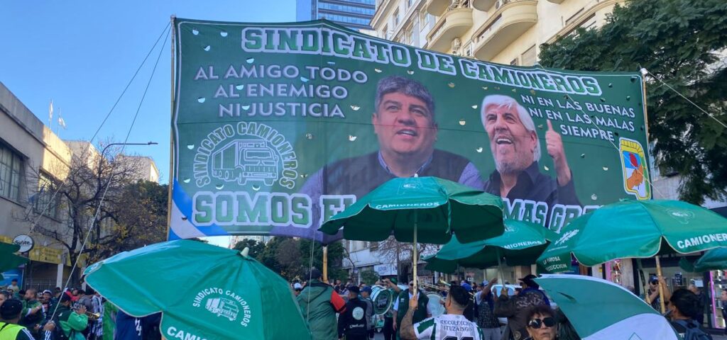 La Justicia Laboral hizo lugar a una demanda de Camioneros y suspendió distintos artículos de la reforma laboral libertaria