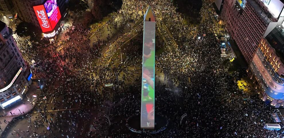 El pueblo abrazó a la Selección: una multitud copó el Obelisco para reconocer al equipo de Scaloni