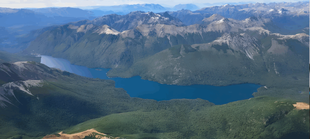 El oligarca británico Joe Lewis pretende crear una Reserva Natural privada para avanzar con la apropiación de La Patagonia