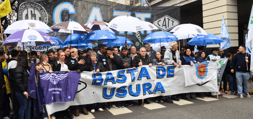 Endeudados: la CATT se movilizó para exigir el fin de la usura: «no estamos dispuestos a naturalizar la miseria y el hambre»