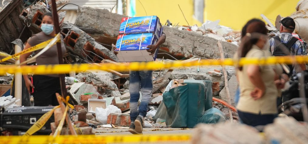 Terremoto en Colombia: continúa el rescate de personas atrapadas entre los escombros y la asistencia a las comunidades afectadas