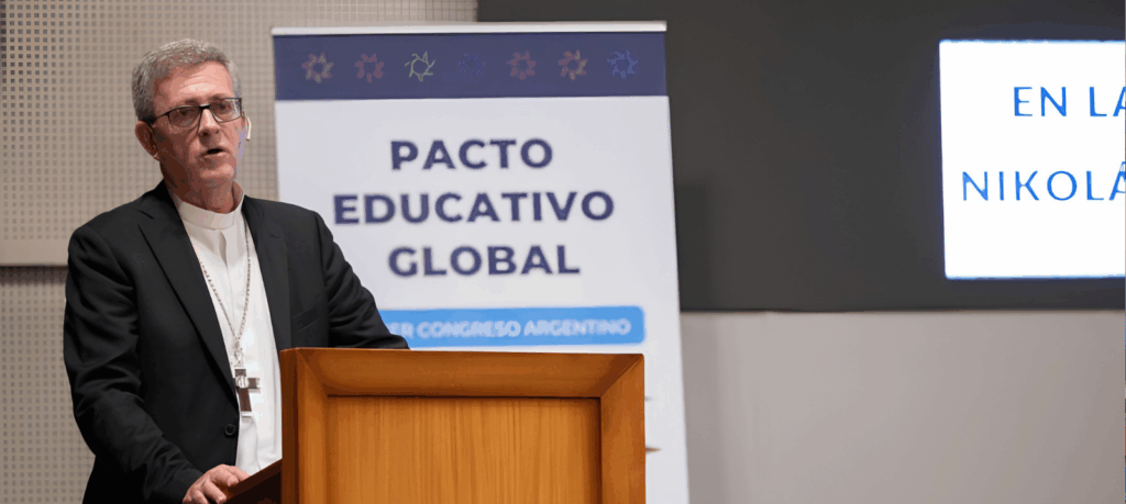 García Cuerva llamó a poner la dignidad humana en el centro de la educación